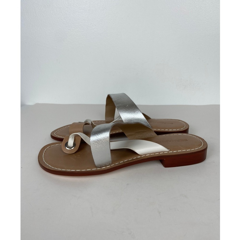 Bernardo Tia Women' Leather Sandals Size 10M Thong Toe Loop Metallic Silver Boho - Picture 2 of 10